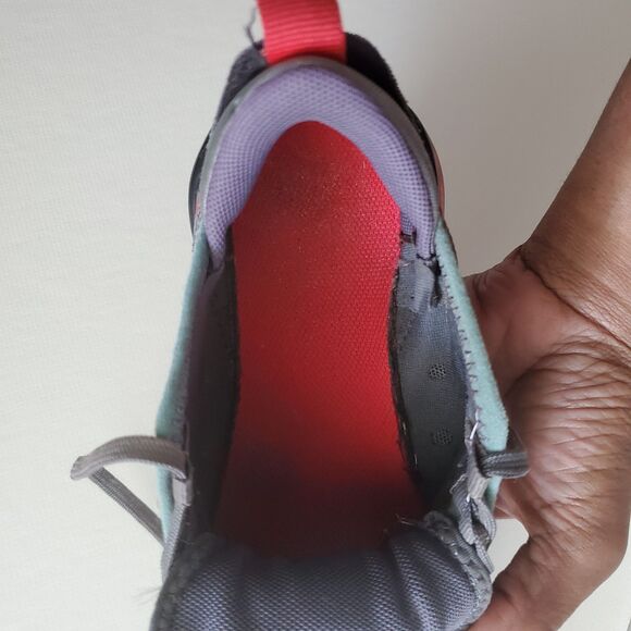 Nike Air Max 270 Sneakers Youth Size 3Y Gray Black White Red Unisex Running Shoe - Picture 4 of 15